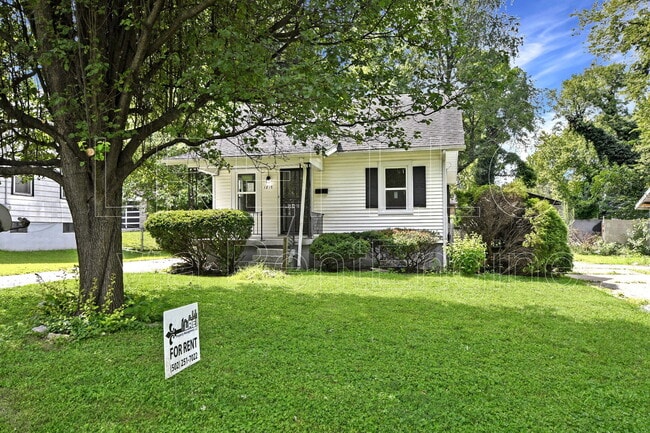 Building Photo - 1810 Fust Ave Rental