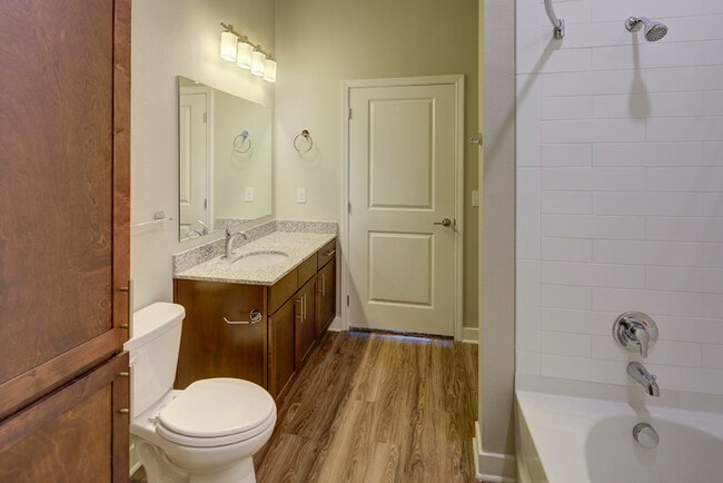 Eclipse - Bathroom - Northside Apartments