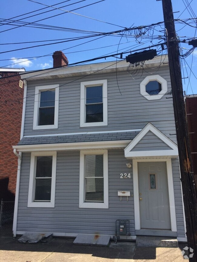 Building Photo - 2 Bedroom House in Millvale