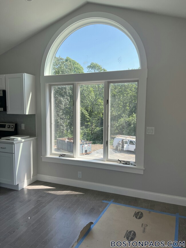 Photo - 328 Bank St Unidad 19