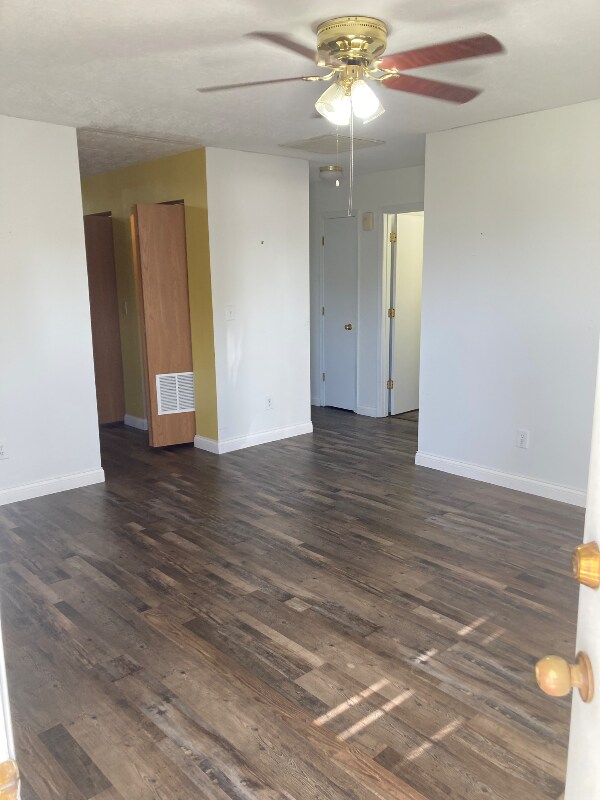 Photo - 10 Amos Dr Unit 10 Amos Dr