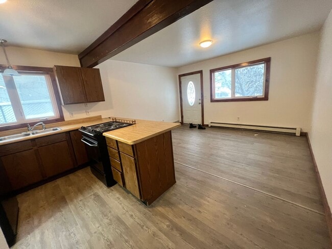 Photo - 285 Cindy Dr Unit #B (Right side)