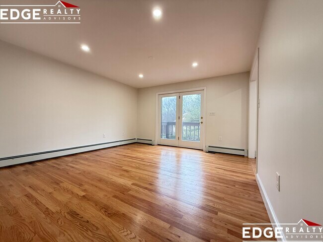 Photo - 29 Cottage St