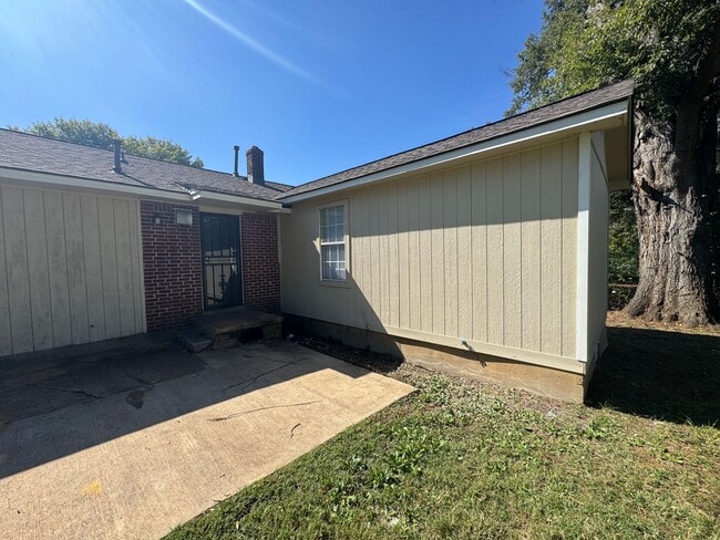 Photo - 4628 Windward Dr