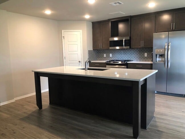 Photo - 4 Bed/ 2 Bath in Stone Horse Neighborhood With Community Pool!