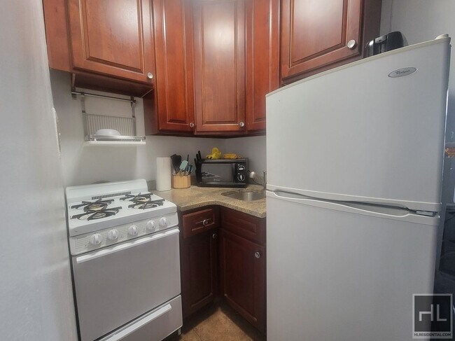 Photo - East 58th Street Unit 5B