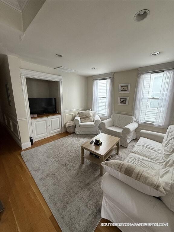 Photo - 190 L St Unit 3