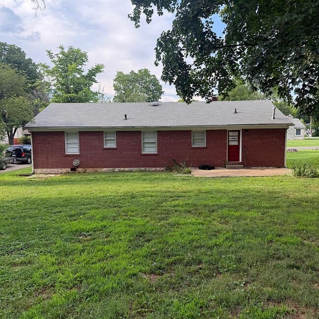 Photo - 1704 Kenton St