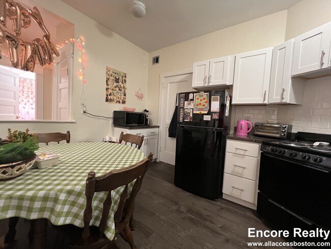 Photo - 1589 Beacon St Unit 12