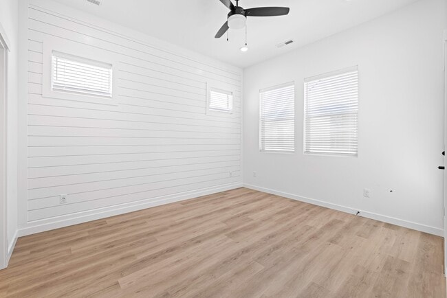 Photo - 4203 Saylor Ln