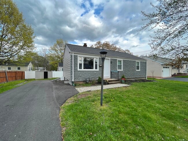 Photo - 112 Brookside Cir House
