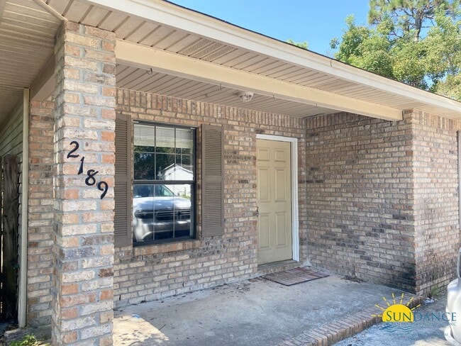 Building Photo - Nice 2 Bedroom Duplex in Navarre!