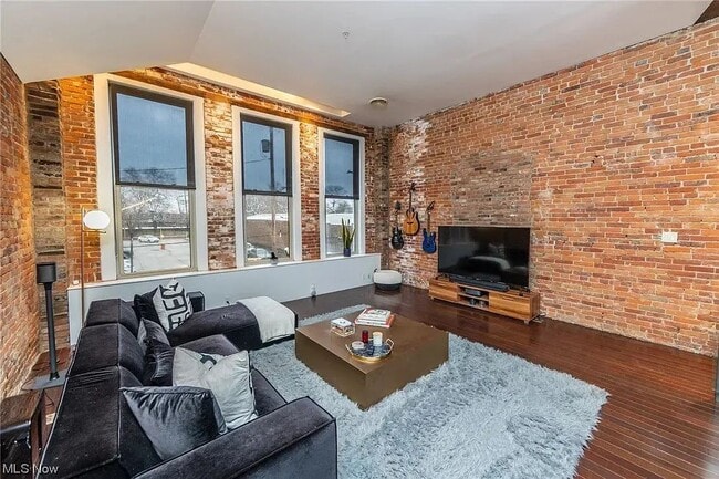 Photo - Cleveland, OH Unidad D