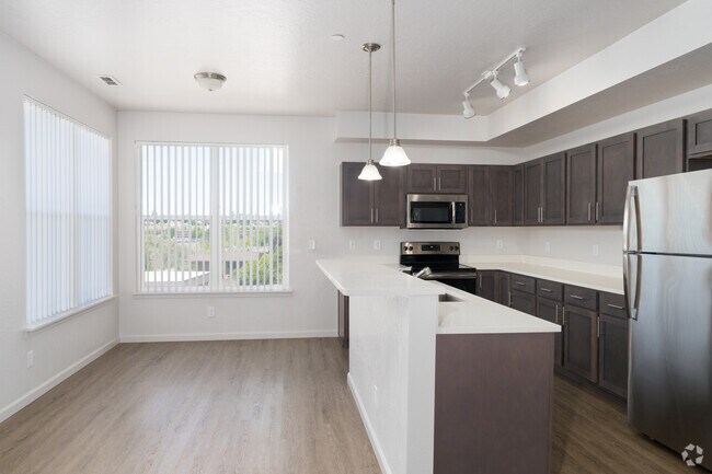 2BR, 2BR - 1010SF - Kitchen