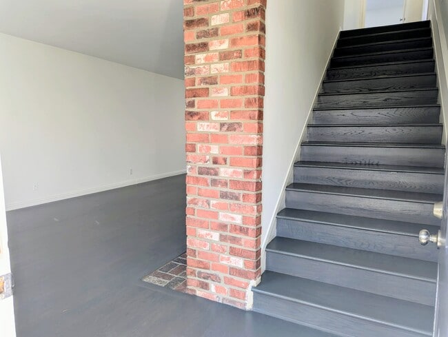 Stairwell - 129 Marguerita Ave