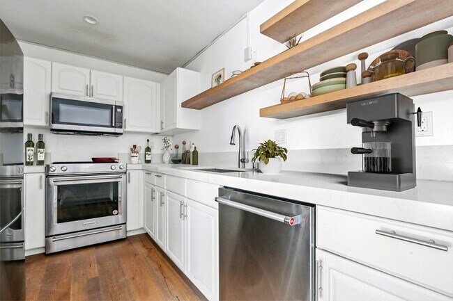 Photo - 1025 Ocean Avenue