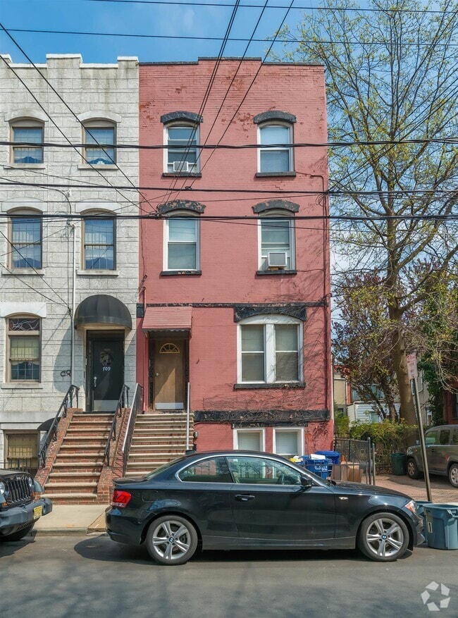 Building Photo - 707 Garden St Unit # 1 Rental