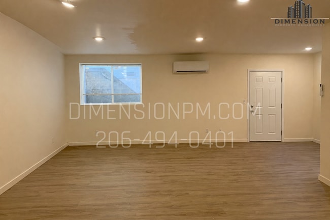 Photo - 5811 27th St NE