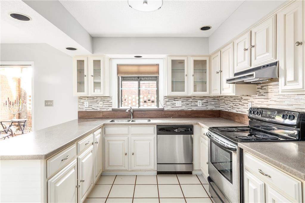 Photo - 1117 Scott Blvd