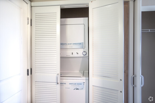 1BR, 1BA-659 SF