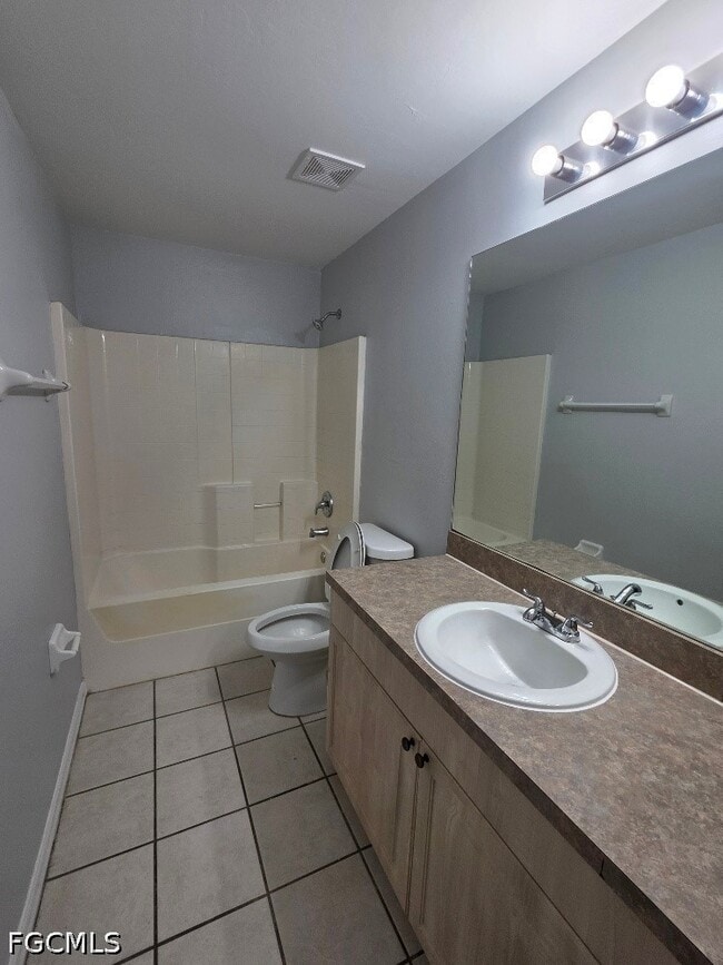 Photo - 2408 Joe Ave S