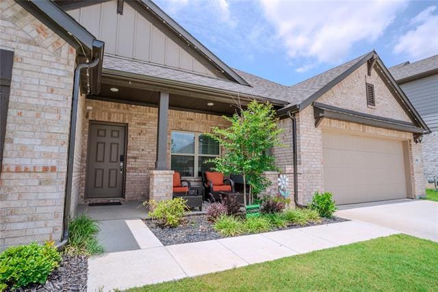 Photo - 404 Eaton Dr