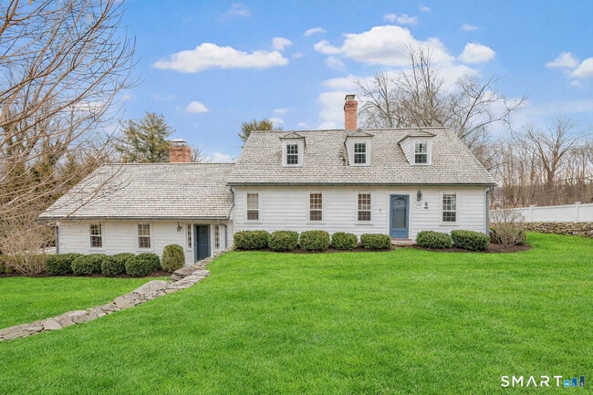 Building Photo - 96 Kings Hwy N