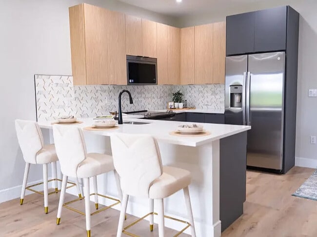 Photo - HELIO Unit 324a