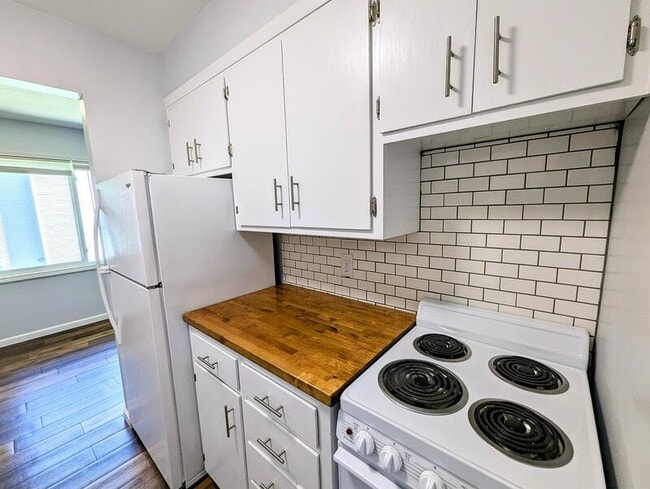 Photo - 306 Central Dr