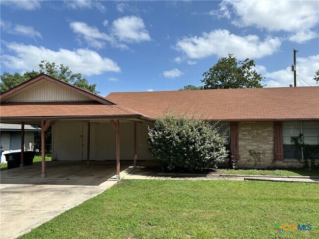 Photo - 317 Briarwood Dr
