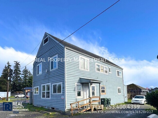 Photo - 208 128th St S