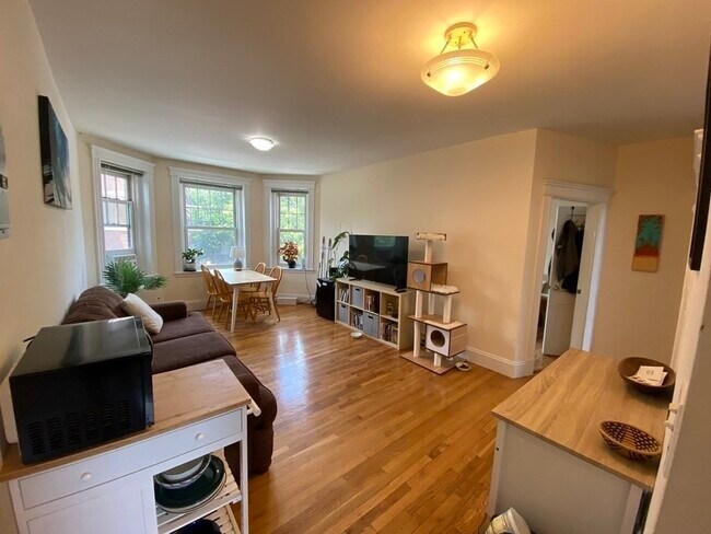 Building Photo - 77 Parkman St Unit 4 Rental