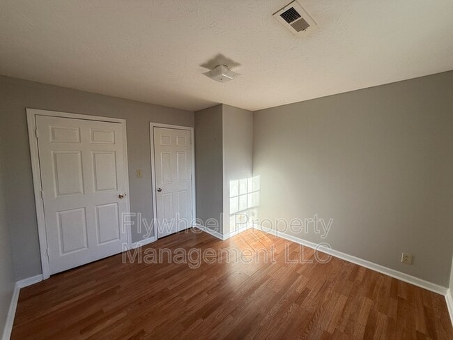 Photo - 132 N Poole St