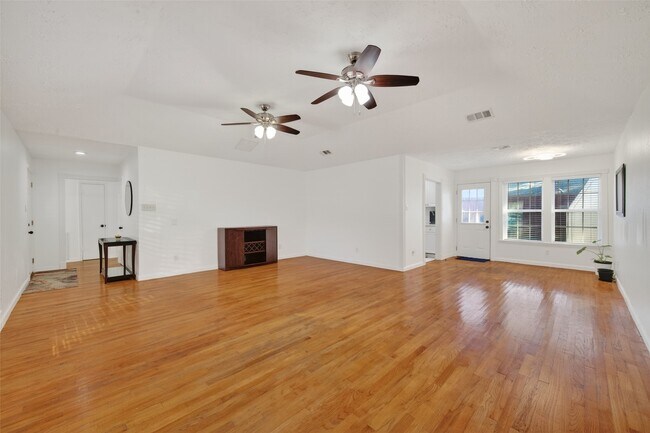 Photo - 7226 Skybright Ln