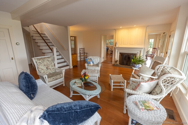 Photo - 17 Agawam Ave