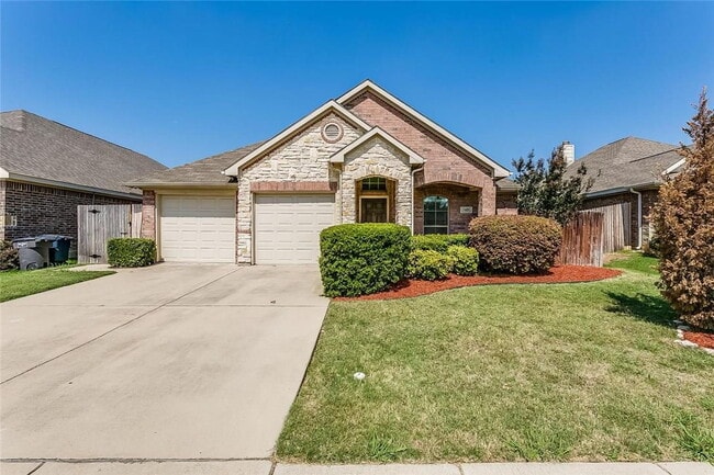 Building Photo - 3 bed, 2 Bath Home in North Fort Worth