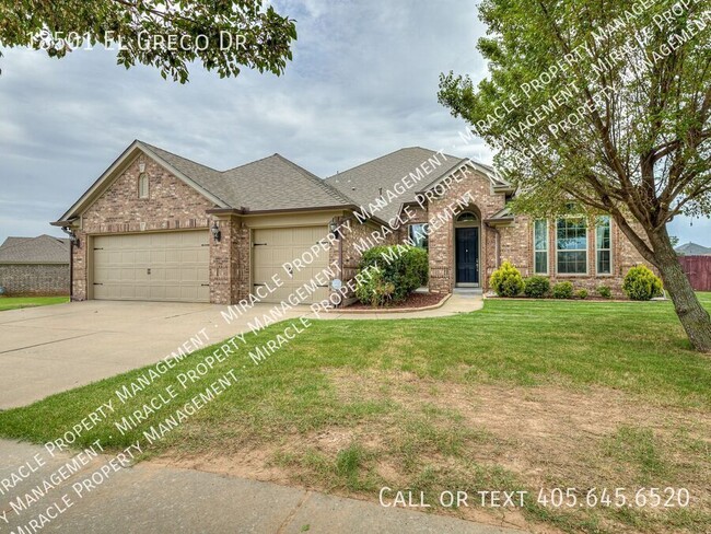 Building Photo - 18501 El Greco Dr