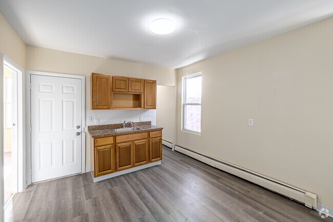 3BR, 1BA - Kitchen - 18-24 York St