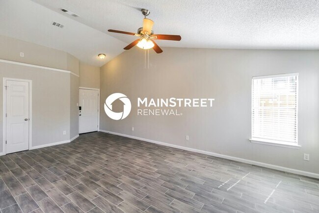 Photo - 3 Bedroom Pet-Friendly Home in ARLINGTON, ...