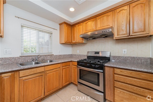Building Photo - 2305 Cordoza Ave Rental