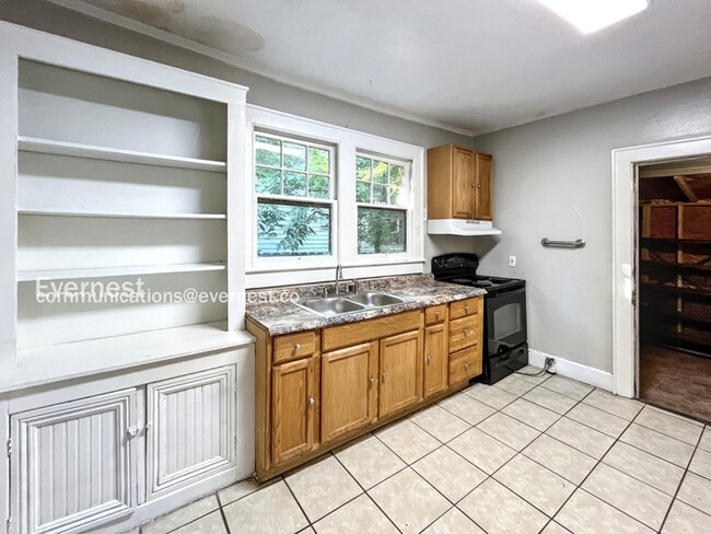 Photo - 2516 Duncan Ave