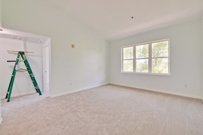 Photo - Excellent 2 Bed 2 Bath Condo - Completely Remodeled! Unit 307