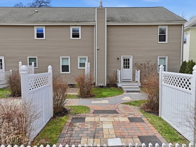 Photo - 146 Hecla St Unit 2