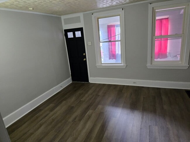 Photo - 3 Bedroom 1 Bathroom Townhouse