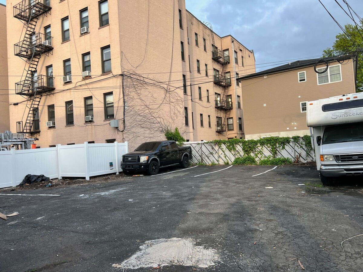 Photo - 534 Kearny Ave Unit 1L