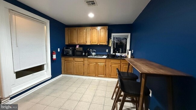 16 Linden Ln Unit 2A