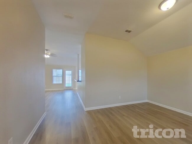 Photo - 9641 Linton Dr