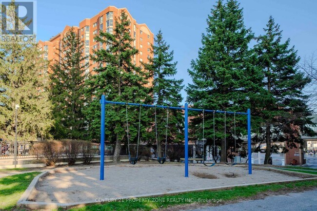 Photo - 2466 Eglinton Ave E Unit PH03