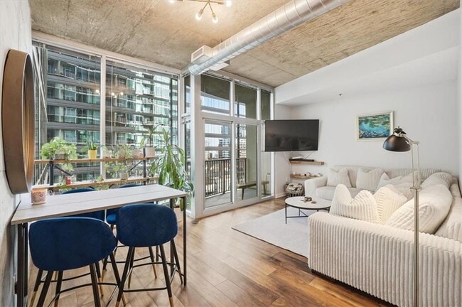 Building Photo - 923 Peachtree St NE Unit 1221