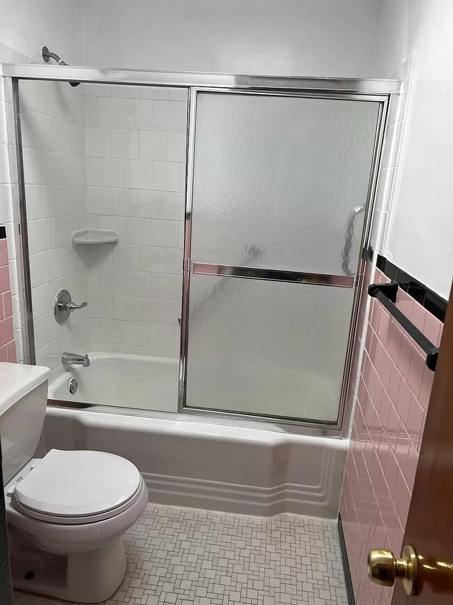 Photo - 708 Umbra St